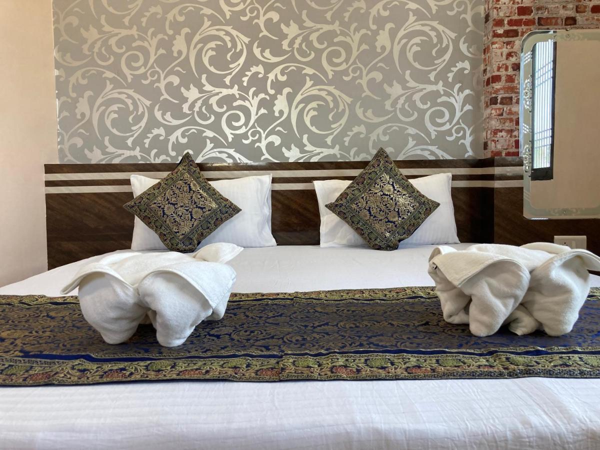 Red Tree Palace 3*