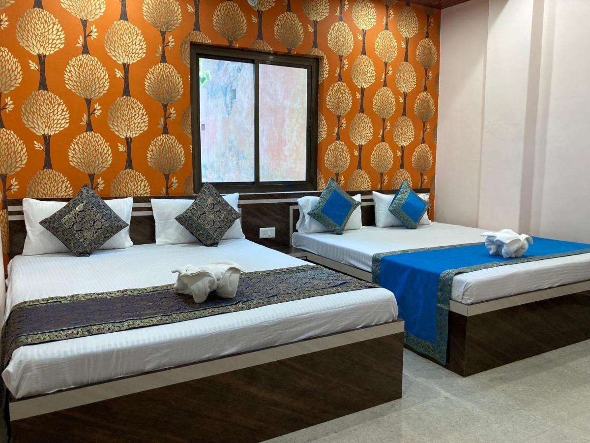 Red Tree Palace 3*