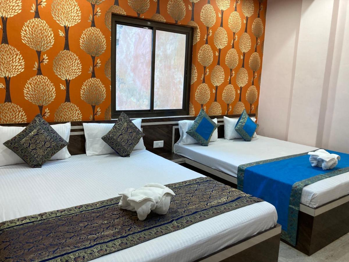 Hotel Red Tree Palace Varanasi